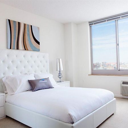 Sky City Apartments New York Bagian luar foto