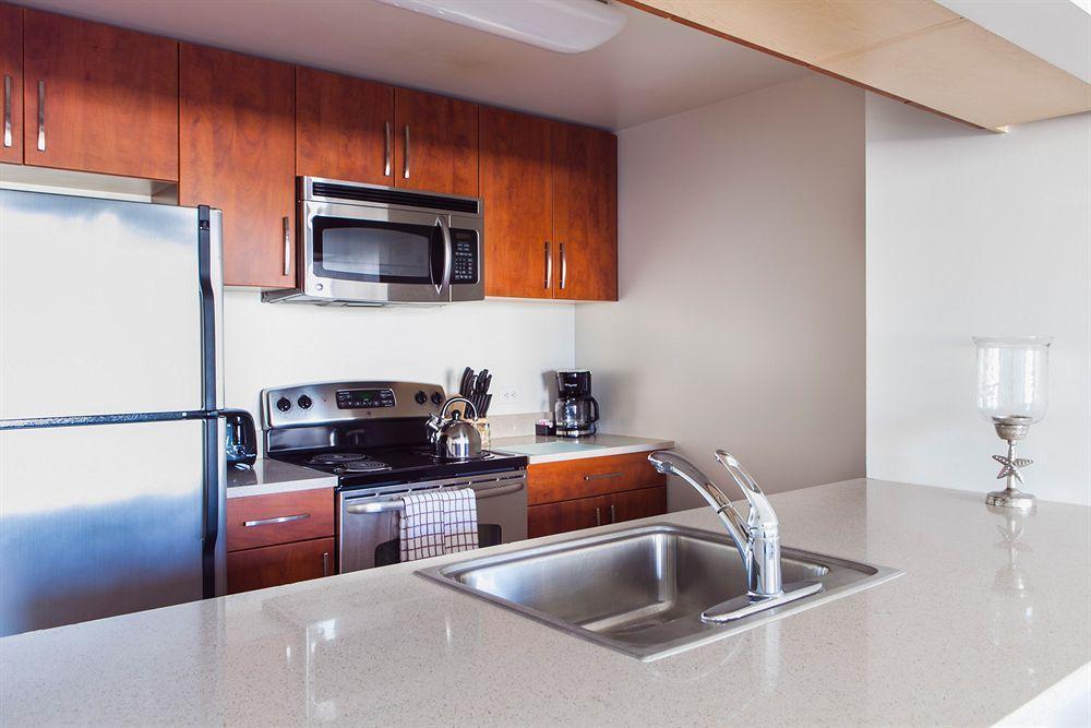 Sky City Apartments New York Bagian luar foto