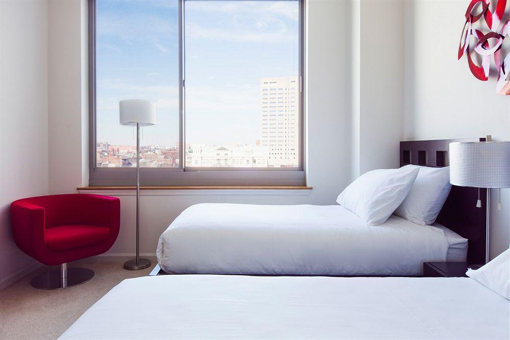 Sky City Apartments New York Bagian luar foto